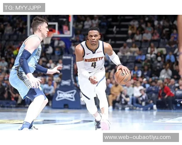 威少创造历史成就生涯第200次三双独占NBA纪录引发热议 威少创造历史成就生涯第200次三双独占NBA纪录引发热议