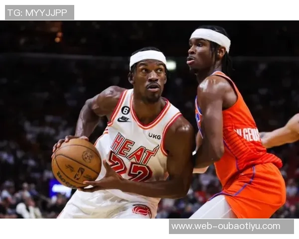 损友行为引发争议巴特勒罚球遭坑瞬间疑惑不解原地愣神 损友行为引发争议巴特勒罚球遭坑瞬间疑惑不解原地愣神