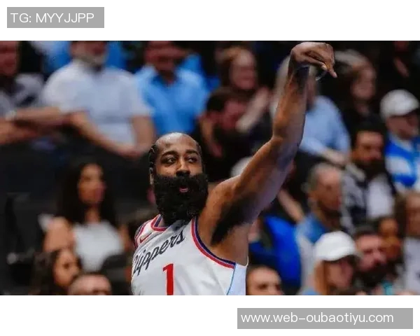 小里认为哈登应获双MVP库里与字母哥的荣誉应归他一份