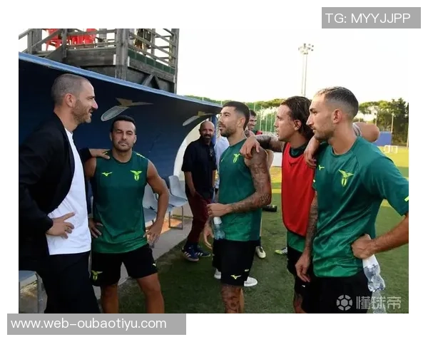 加图索与布冯亲临罗马比赛现场考察意大利球员表现