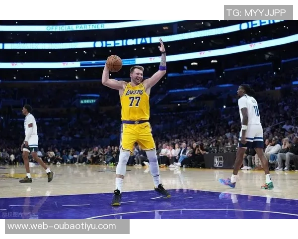 艾顿坦言期待东契奇得分爆发希望他能投丢一球