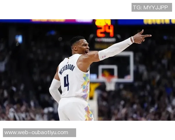 威少意外成后卫历史篮板王赛后请求保留比赛用球以作纪念 威少意外成后卫历史篮板王赛后请求保留比赛用球以作纪念